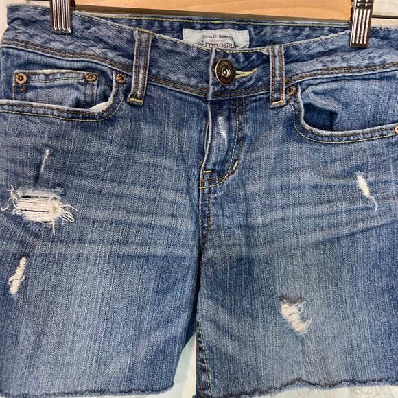 Aeropostale Jean Shorts Size 2 Womens Blue Distressed Cut Off Raw Hem - Picture 3 of 9